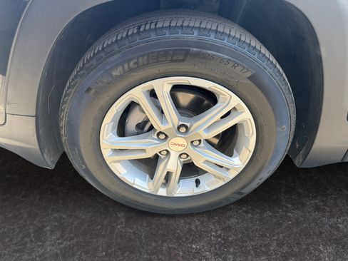 Used 2022 GMC Terrain SLE FWD image 14