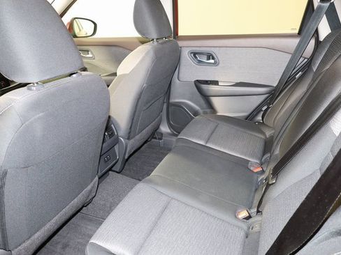 Used 2023 Nissan Rogue SV image 25