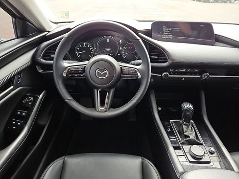 Used 2025 MAZDA MAZDA3 s FWD image 10