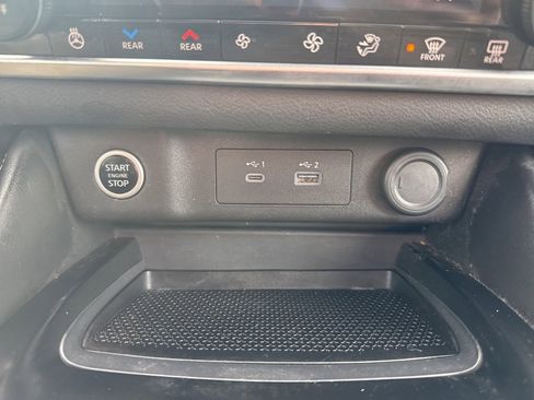 Used 2022 Nissan Rogue SL w/ SL Premium Package image 38