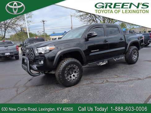 Used 2020 Toyota Tacoma TRD Off-Road image 1