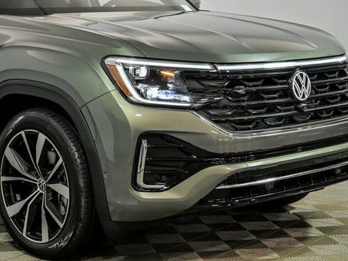 New 2026 Volkswagen Atlas SEL Premium R-Line image 2