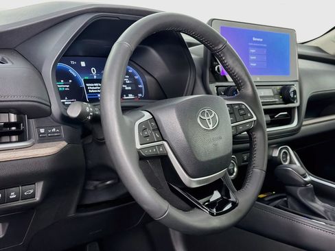Used 2026 Toyota Grand Highlander AWD Hybrid image 36