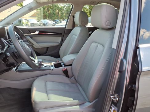 Used 2019 Audi Q5 2.0T Premium Plus w/ Premium Plus Package AWD/4WD image 12