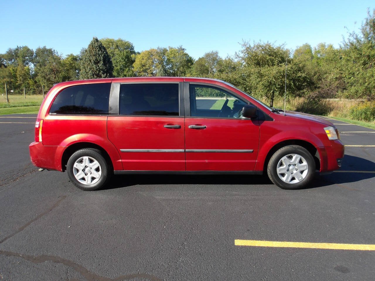 Used 2008 Dodge Grand Caravan SE FWD image 2