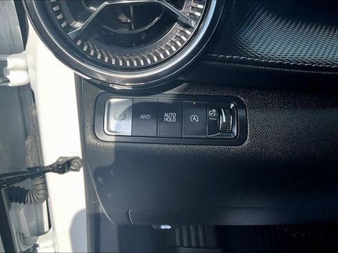 Used 2025 Chevrolet Equinox LT w/ Safety and Technology Package image 14