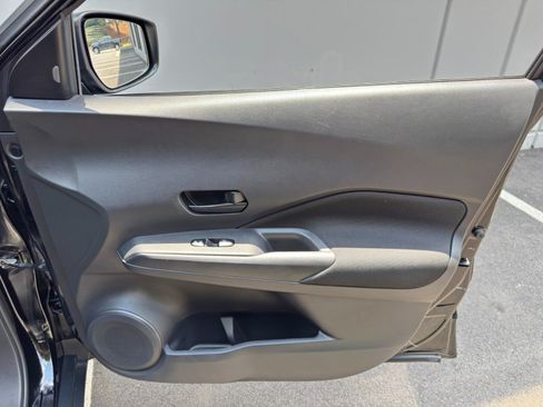 Used 2021 Nissan Kicks S FWD image 35