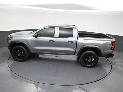 Used 2025 Chevrolet Colorado Trail Boss AWD/4WD image 17