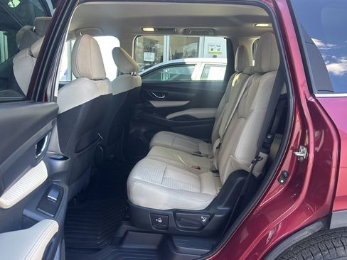 Used 2019 Subaru Ascent Premium image 20