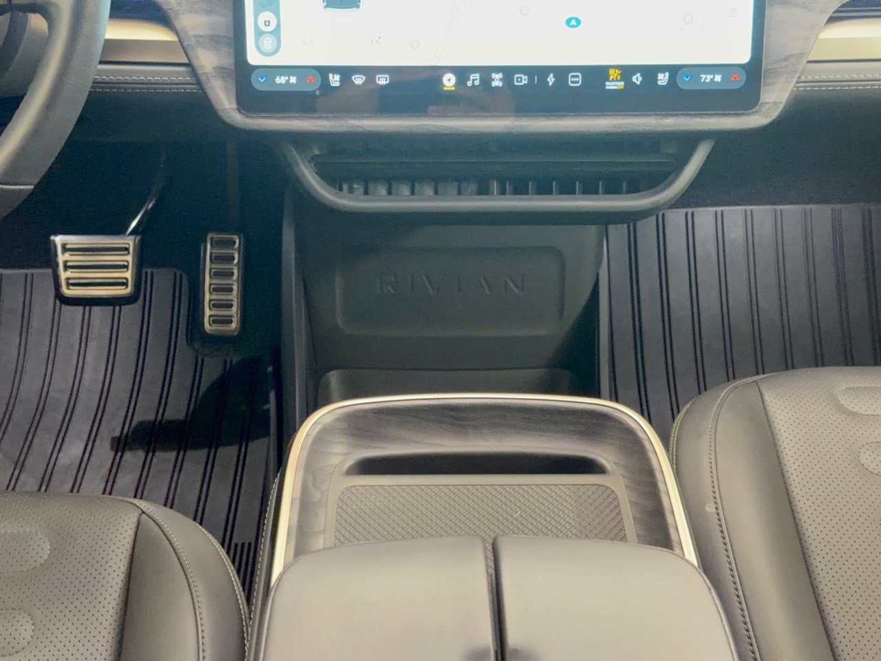Used 2022 Rivian R1S Launch Edition Quad AWD/4WD image 21