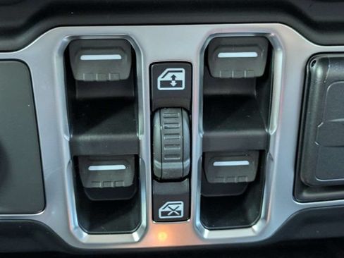 New 2026 Jeep Wrangler Unlimited Sahara AWD/4WD image 23