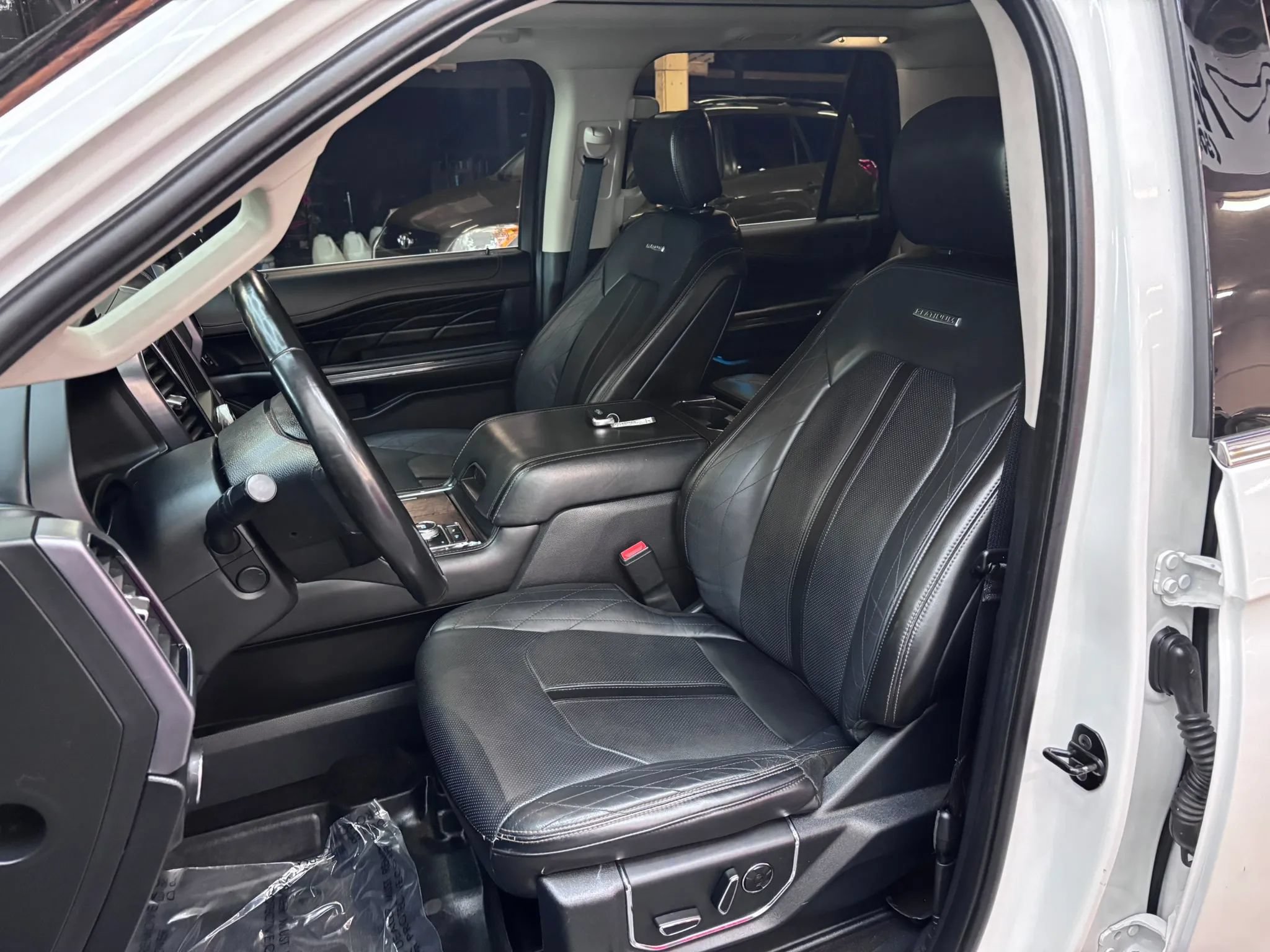 Used 2020 Ford Expedition Max Platinum AWD/4WD image 9