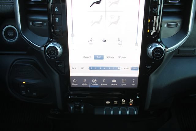 Used 2025 RAM 2500 Laramie AWD/4WD image 35