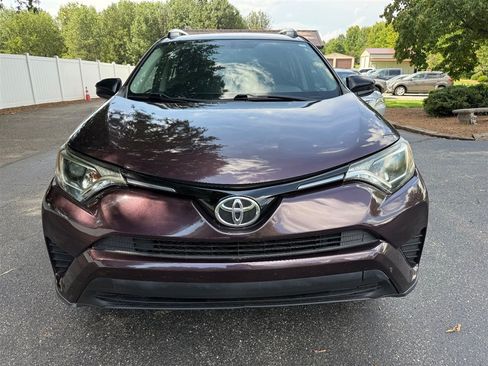 Used 2016 Toyota RAV4 LE FWD image 9