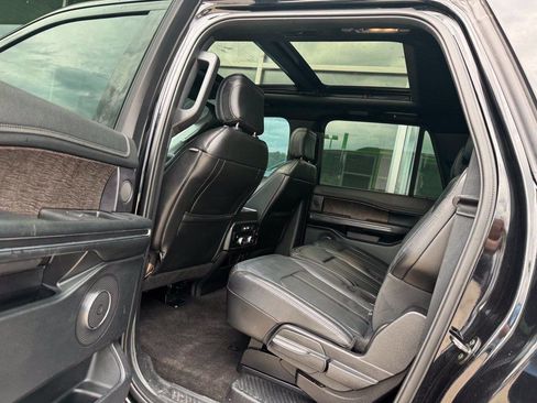 Used 2019 Ford Expedition Max Limited w/ Driver Assistance Package AWD/4WD image 19