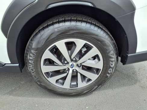 Certified 2025 Subaru Outback Premium image 15