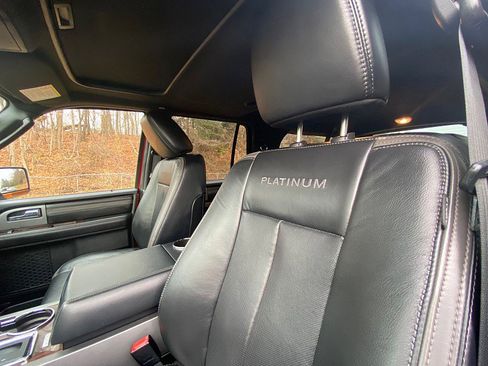Certified 2017 Ford Expedition EL Platinum image 29