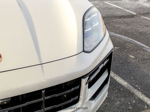 Used 2025 Porsche Cayenne GTS image 61