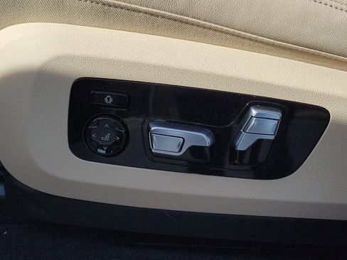 Used 2022 BMW X5 xDrive40i w/ Luxury Seating Package AWD/4WD image 21