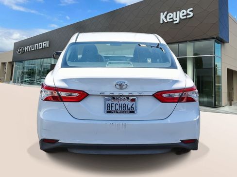 Used 2018 Toyota Camry LE FWD image 6
