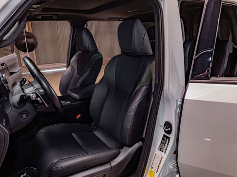 Used 2024 Lexus GX 550 AWD/4WD image 21