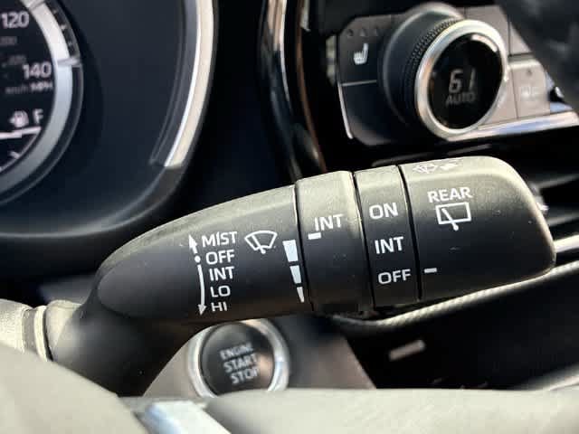 Used 2021 Toyota Highlander XSE FWD image 28