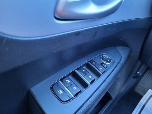 Used 2023 Kia Forte LXS image 21