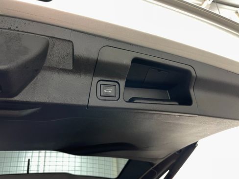 Certified 2019 GMC Acadia Denali w/ Technology Package image 47