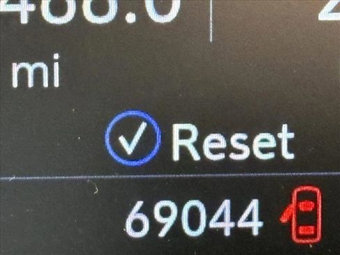 Used 2020 Cadillac XT4 Sport w/ Cold Weather Package image 7