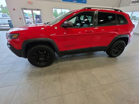 Used 2019 Jeep Cherokee Trailhawk AWD/4WD image 15