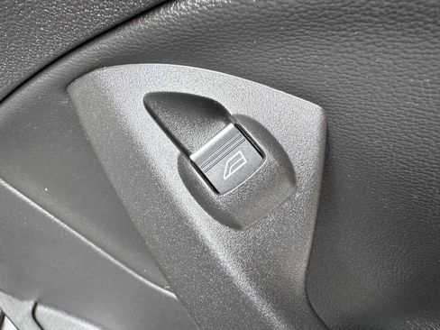 Used 2017 Ford Escape SE w/ Equipment Group 201A AWD/4WD image 37