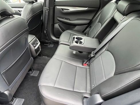 Certified 2025 INFINITI QX50 Luxe w/ Accent Package AWD/4WD image 28