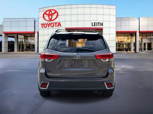 Used 2018 Toyota Highlander Limited image 6