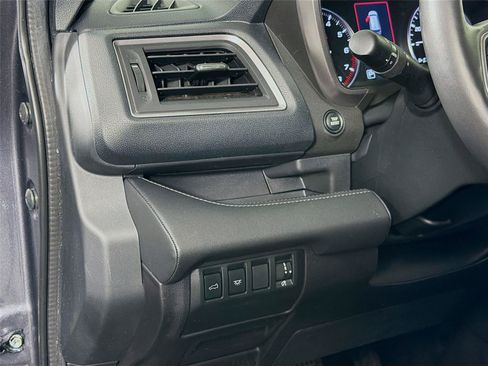 Used 2024 Subaru Ascent Touring AWD/4WD image 17