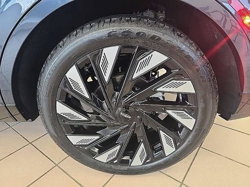 Used 2024 Lincoln Nautilus Reserve w/ Equipment Group 202A AWD/4WD image 50