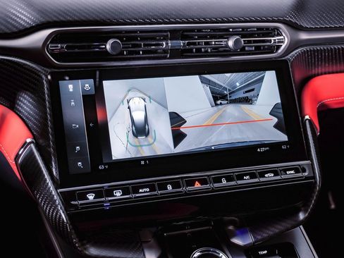 New 2025 Aston Martin Vanquish image 28