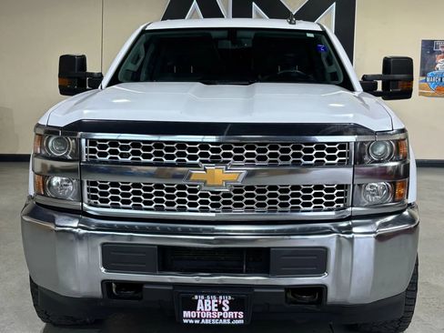 Used 2019 Chevrolet Silverado 2500 W/T w/ WT Convenience Package AWD/4WD image 2