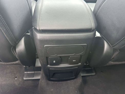 Used 2023 Ford Explorer XLT w/ Equipment Group 202A image 12