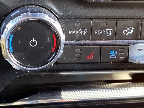 Used 2022 Ford F150 Lariat image 31