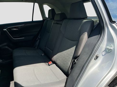 Used 2023 Toyota RAV4 XLE w/ Convenience Package FWD image 28