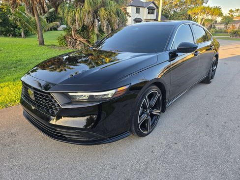 Used 2025 Honda Accord Sport image 1