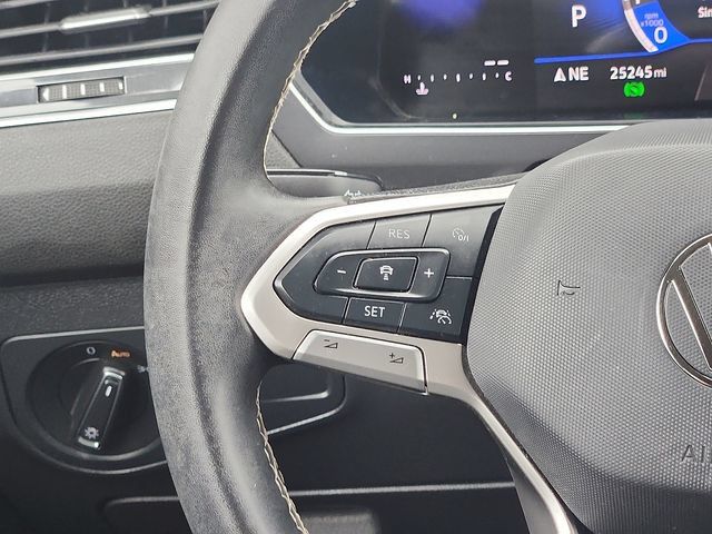Used 2024 Volkswagen Tiguan SE AWD/4WD image 14