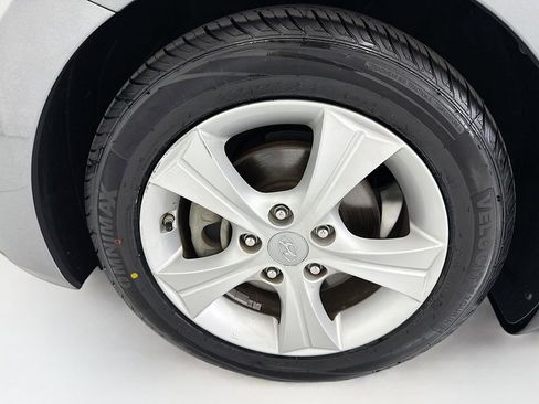 Used 2016 Hyundai Elantra Value Edition FWD image 28