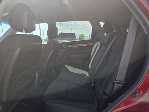 Used 2015 Kia Sorento LX FWD image 8