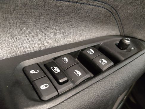 Used 2022 Jeep Compass Latitude FWD image 27