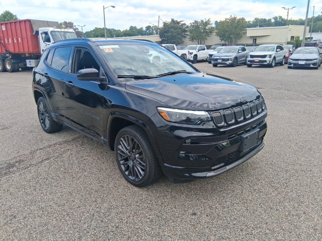 Used 2022 Jeep Compass High Altitude AWD/4WD image 3