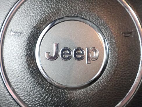 Used 2014 Jeep Wrangler Unlimited Sahara w/ Max Tow Package AWD/4WD image 32
