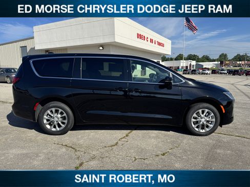 New 2027 Chrysler Pacifica Select AWD/4WD image 7