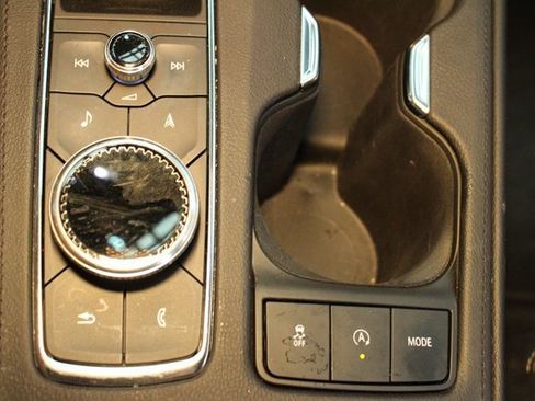 Used 2023 Cadillac XT4 Premium Luxury image 30