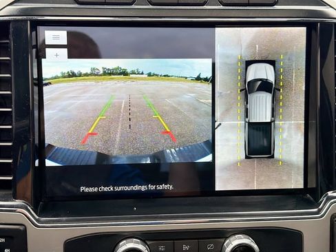 Used 2022 Ford F250 Lariat w/ Lariat Ultimate Package AWD/4WD image 16